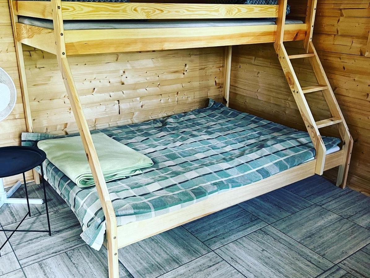 Chatka Jaegerhaus K Myslivne 26 Libochovice エクステリア 写真