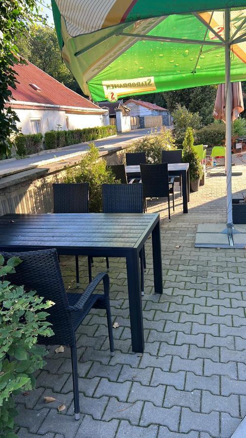 Chatka Jaegerhaus K Myslivne 26 Libochovice エクステリア 写真
